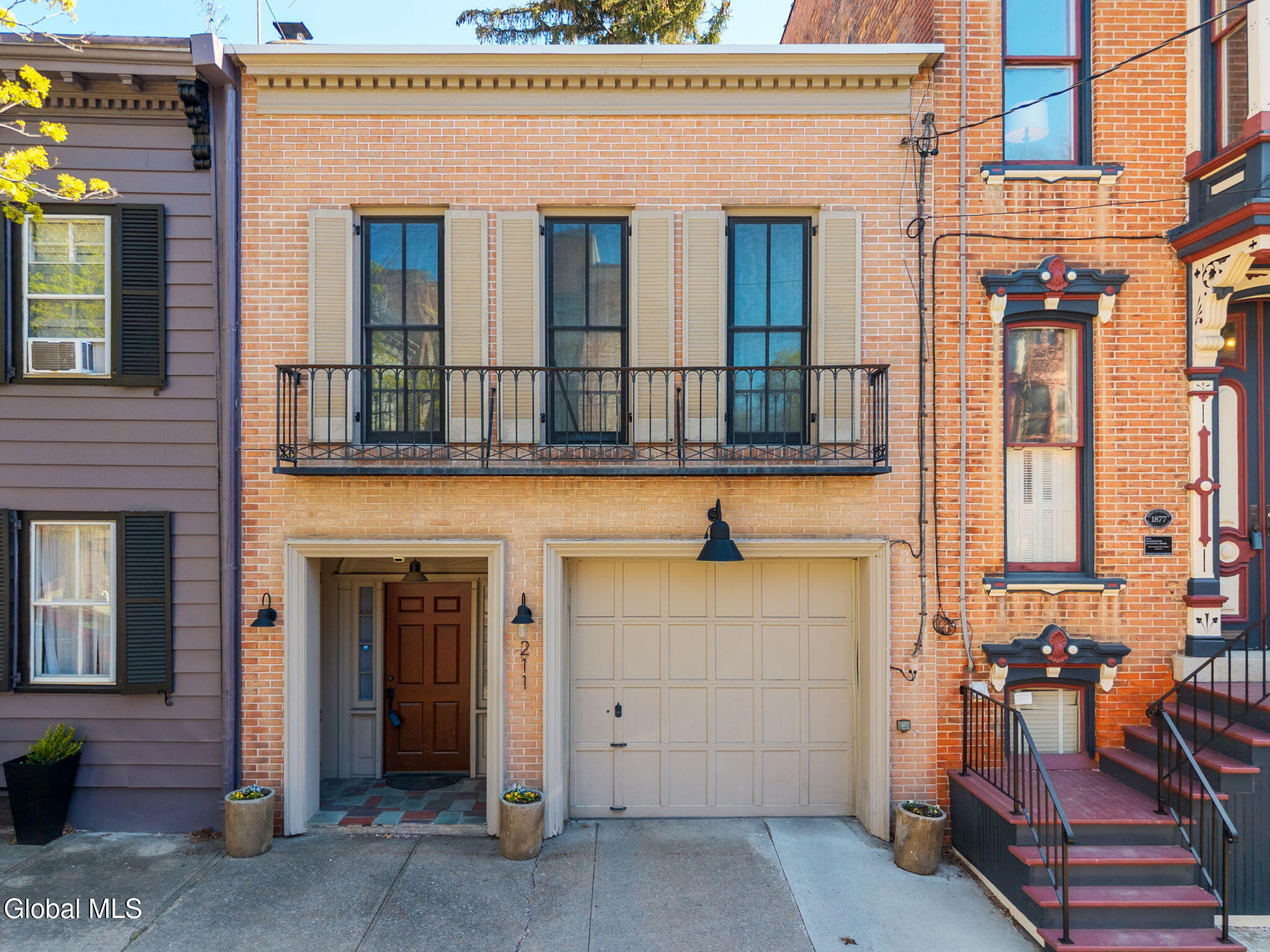 211 Lancaster Street Albany NY 12210