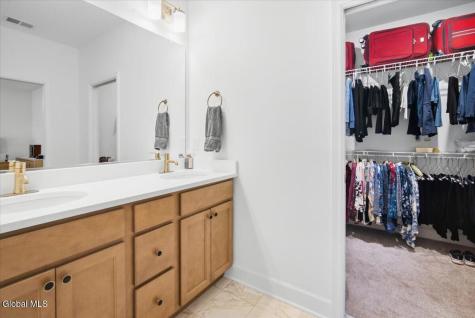13 Wardley Circle Cohoes NY 12047