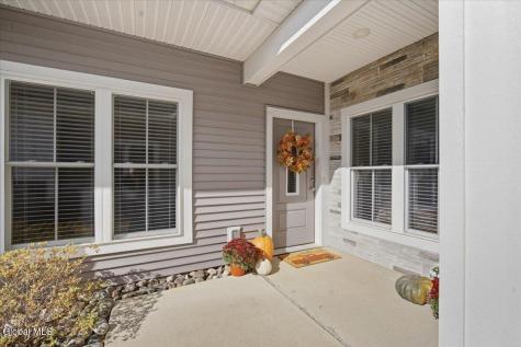 13 Wardley Circle Cohoes NY 12047