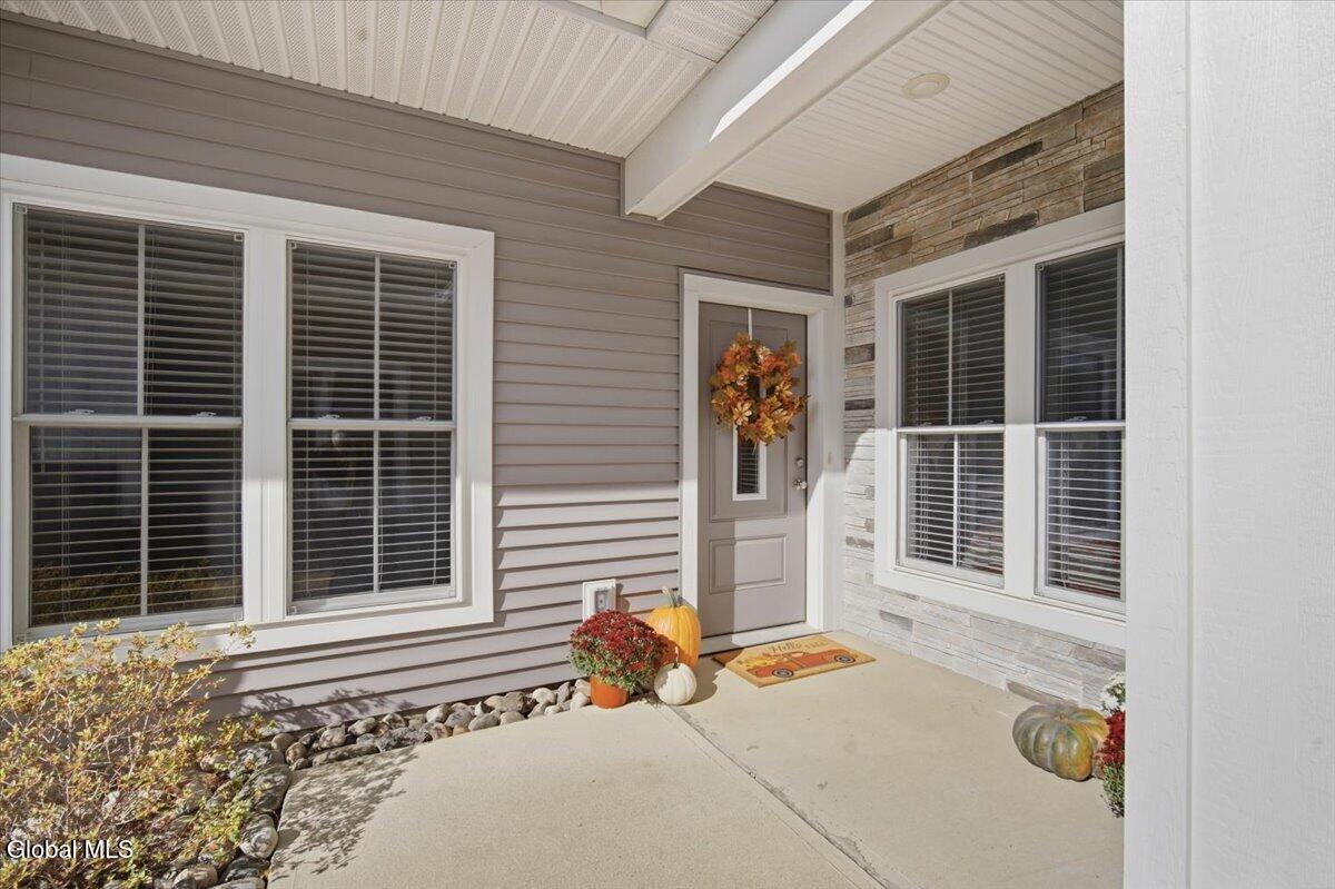 13 Wardley Circle Cohoes NY 12047