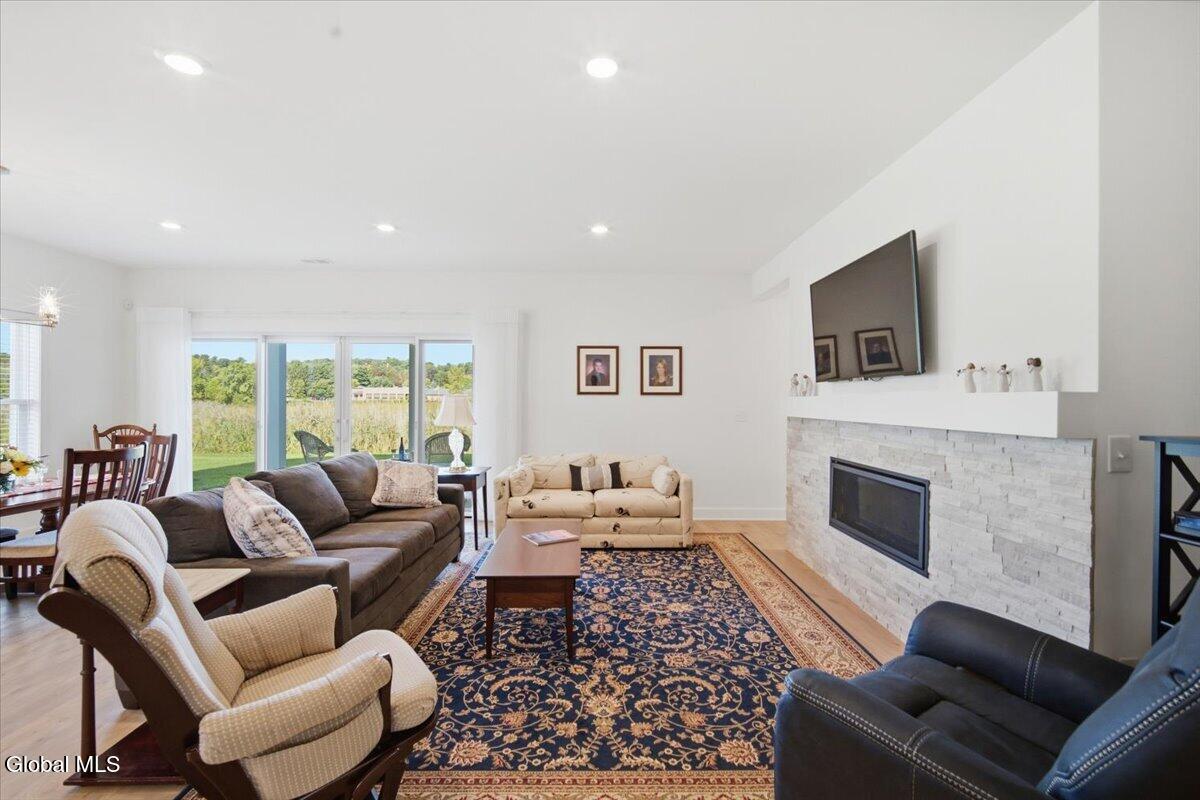 13 Wardley Circle Cohoes NY 12047