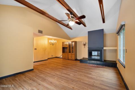 22 Spruce Court Delmar NY 12054