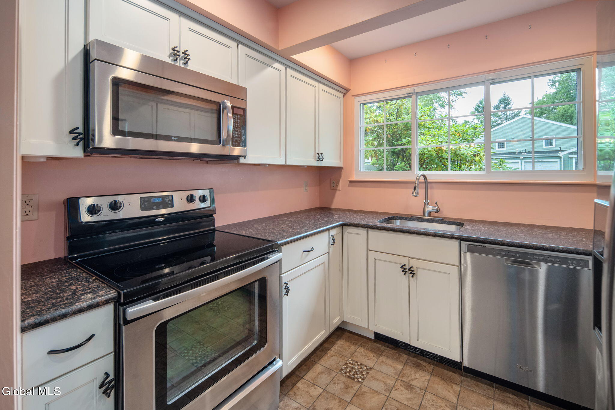 22 Spruce Court Delmar NY 12054