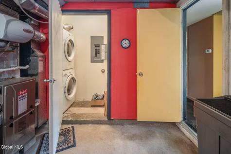 22 Spruce Court Delmar NY 12054