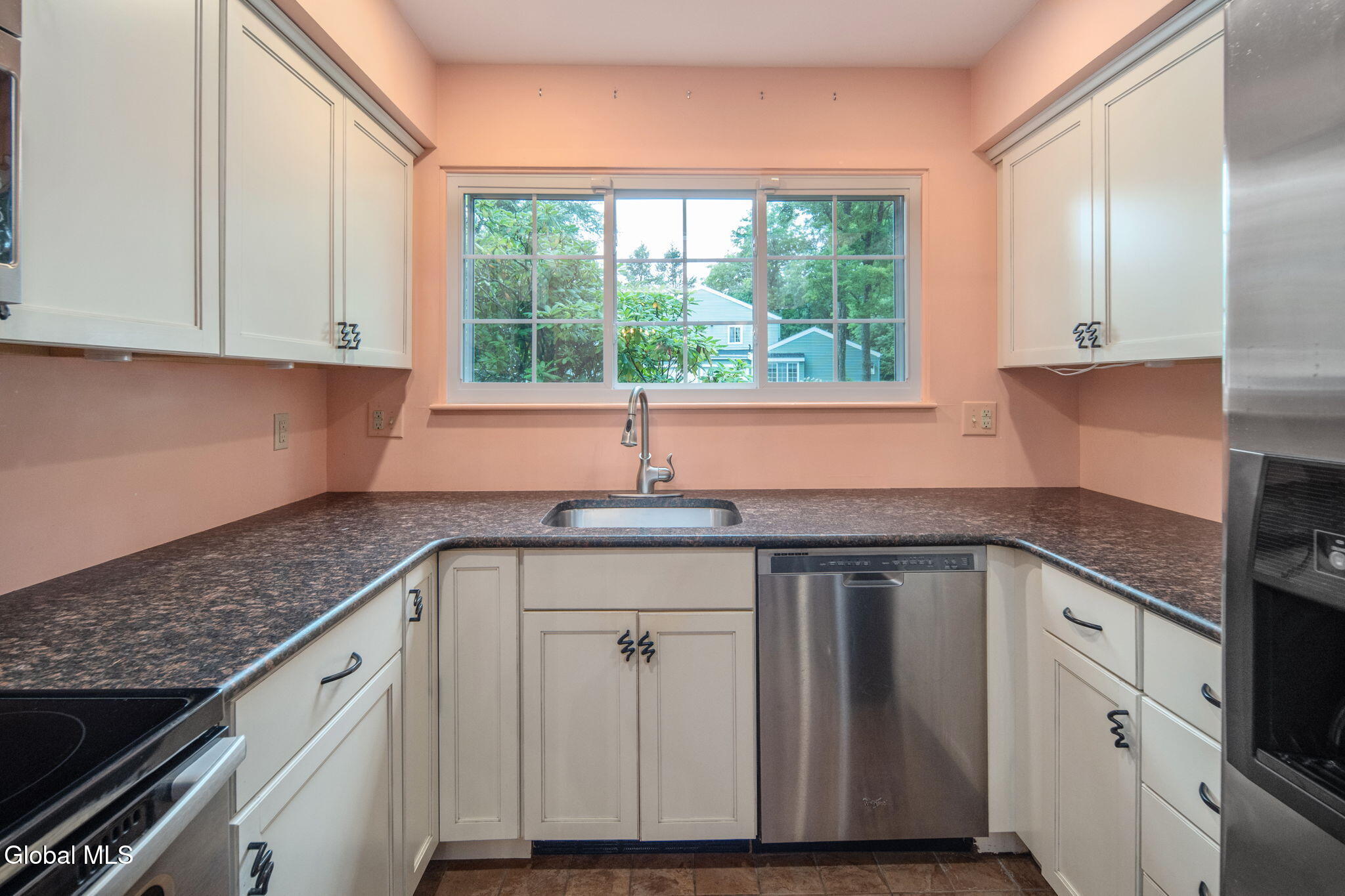 22 Spruce Court Delmar NY 12054