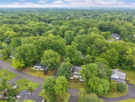 22 Spruce Court Delmar NY 12054