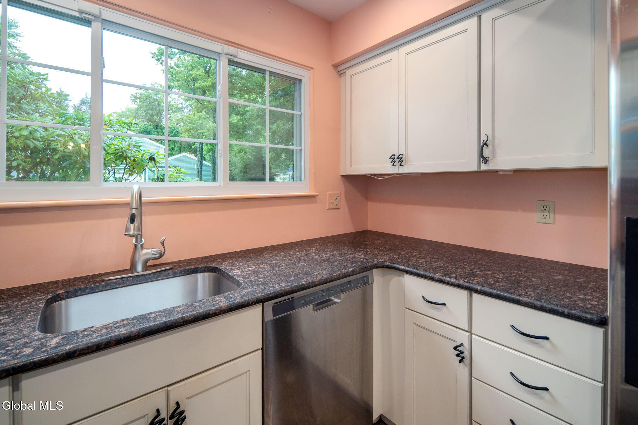 22 Spruce Court Delmar NY 12054