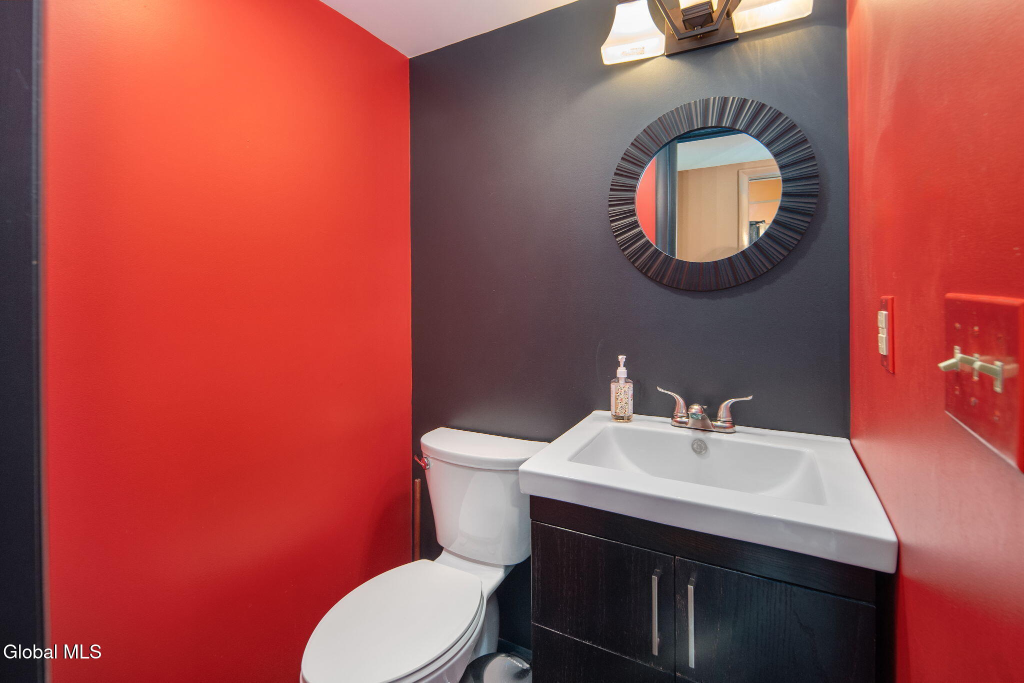 22 Spruce Court Delmar NY 12054