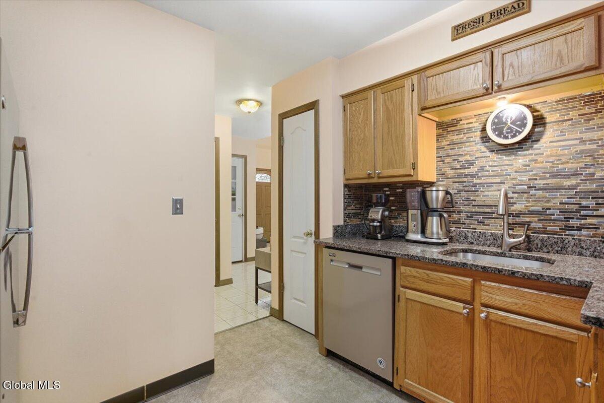 83 Woodside Drive Albany NY 12208
