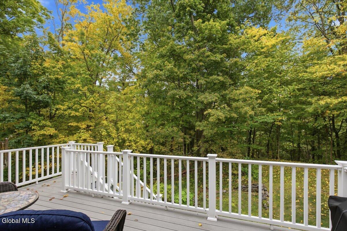 83 Woodside Drive Albany NY 12208
