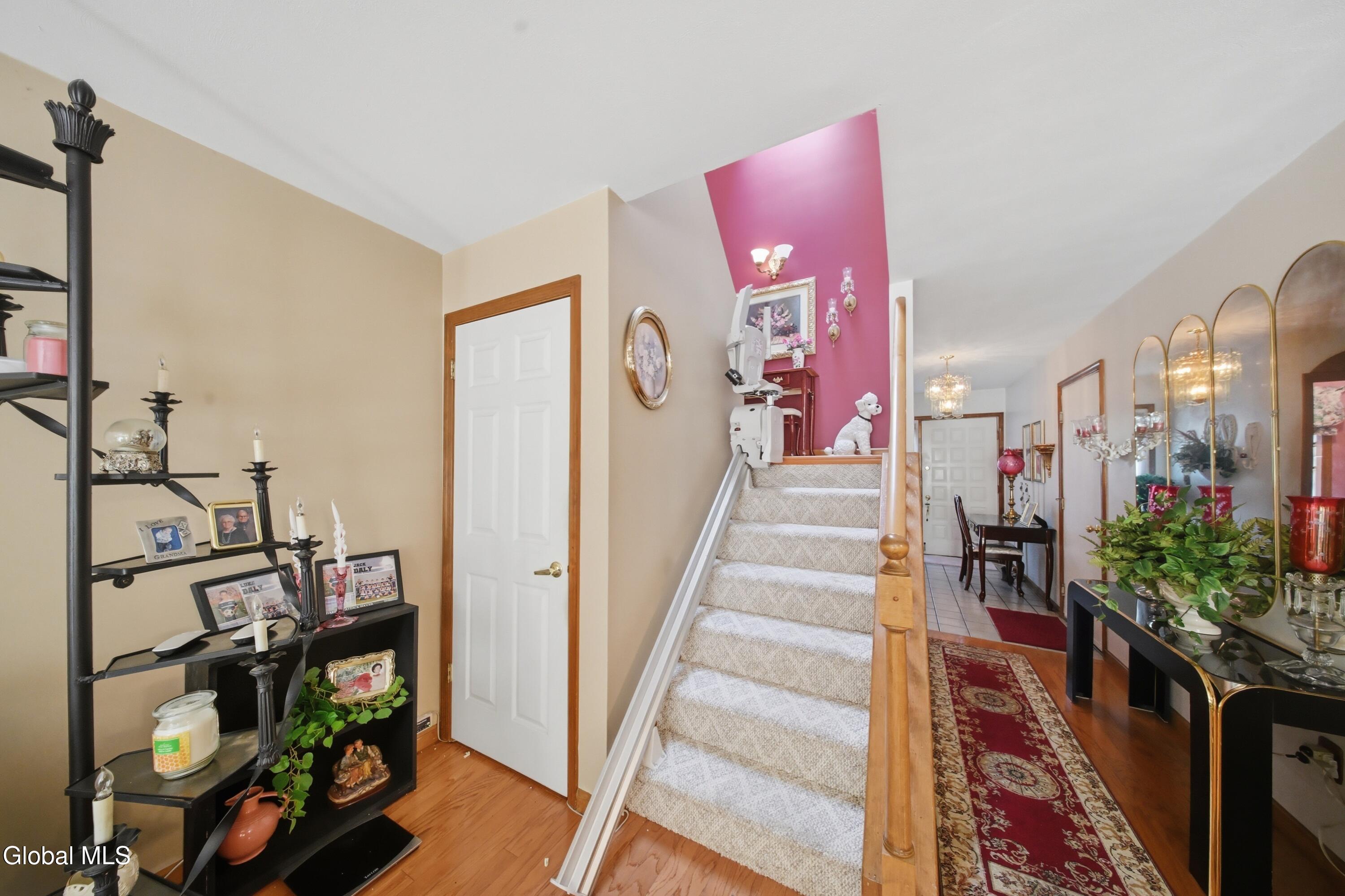 11 Bridgewood Lane Watervliet NY 12189
