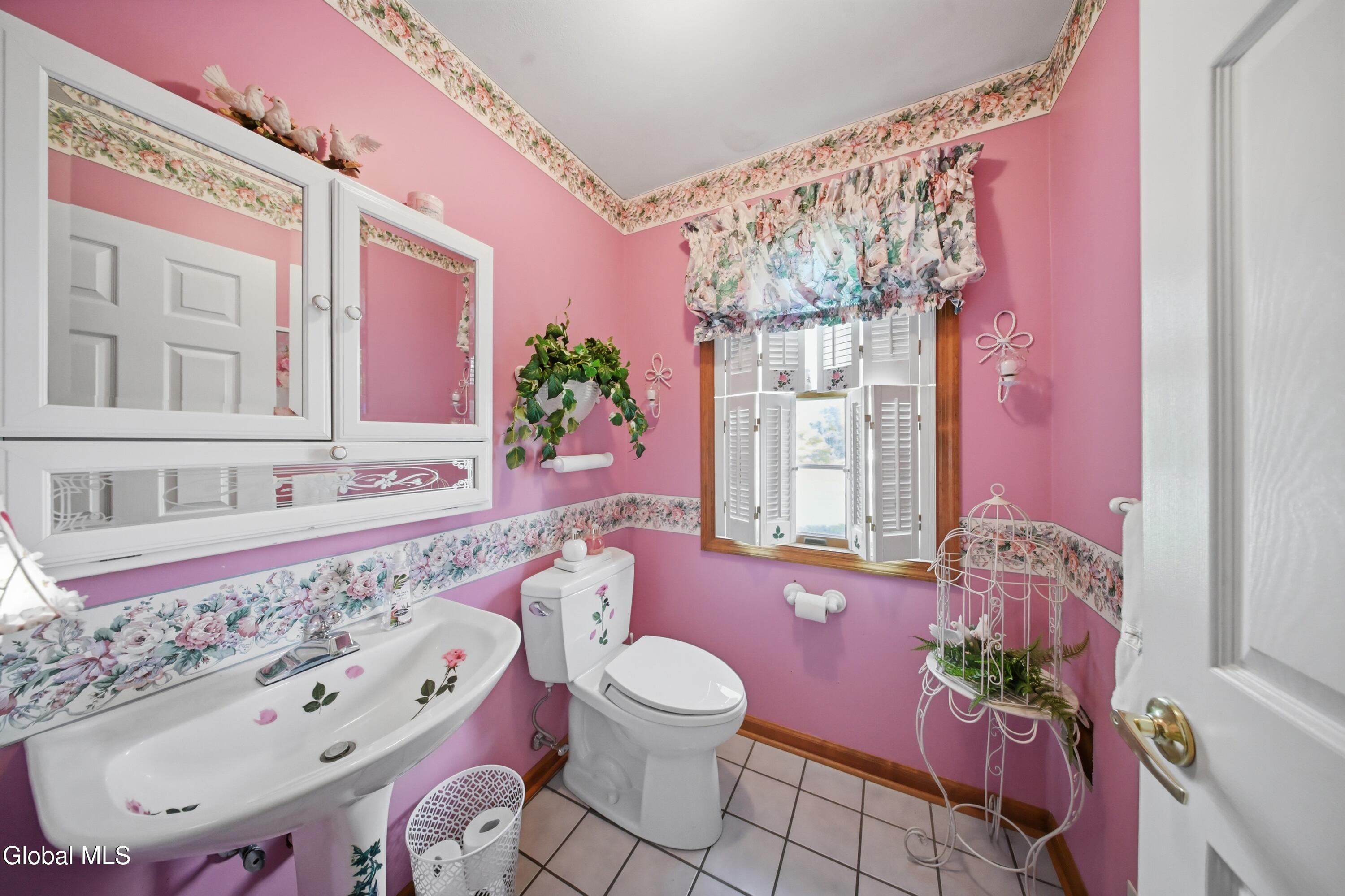11 Bridgewood Lane Watervliet NY 12189