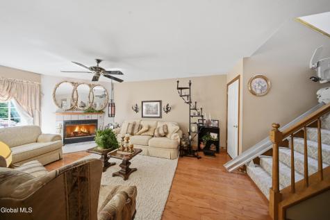 11 Bridgewood Lane Watervliet NY 12189