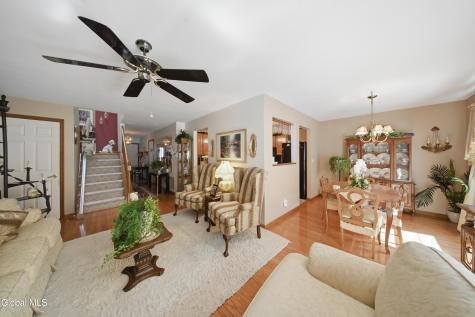 11 Bridgewood Lane Watervliet NY 12189