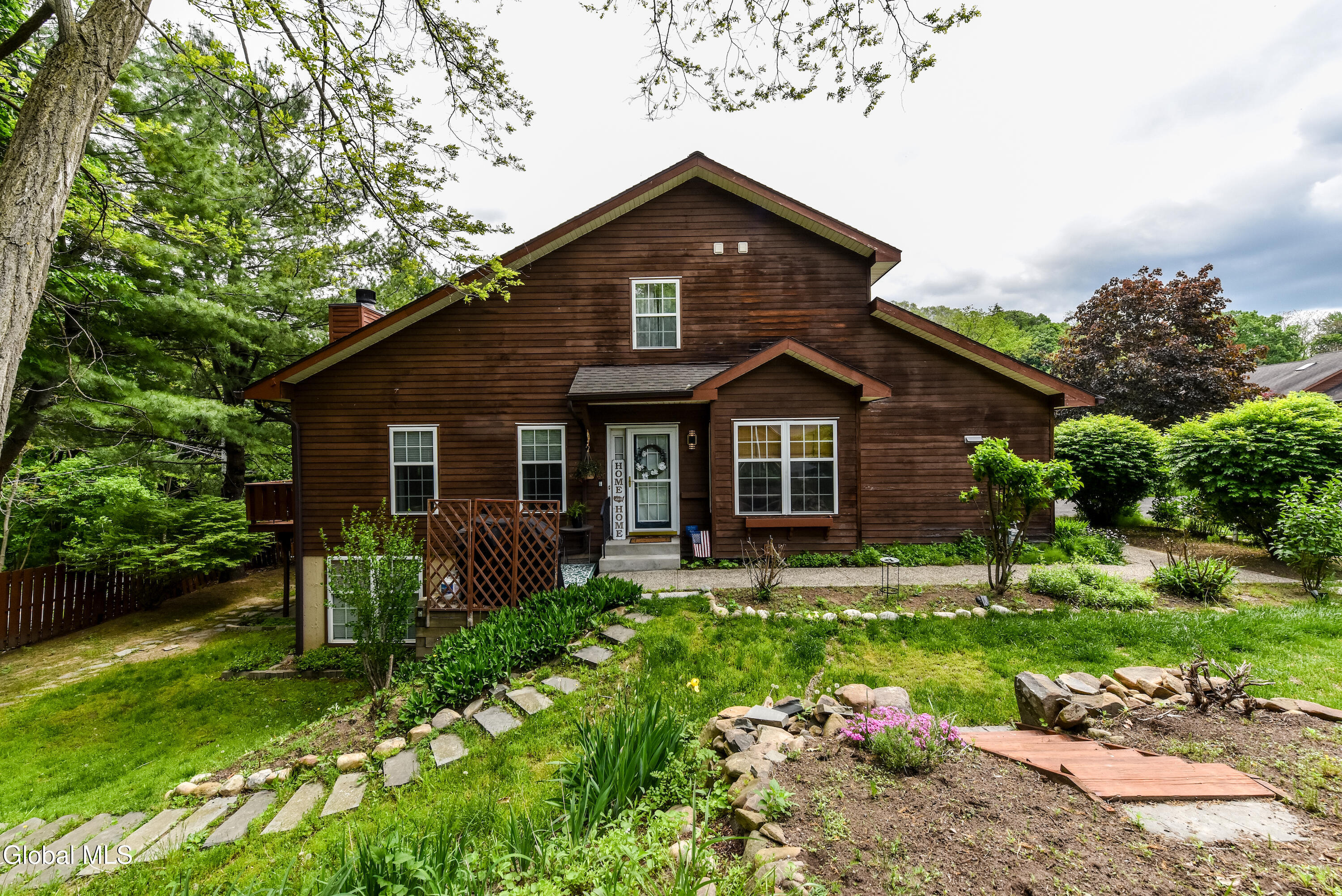12 Tracey Court Troy NY 12180