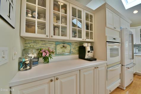 12 Tracey Court Troy NY 12180