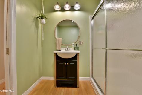 12 Tracey Court Troy NY 12180