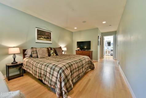 12 Tracey Court Troy NY 12180