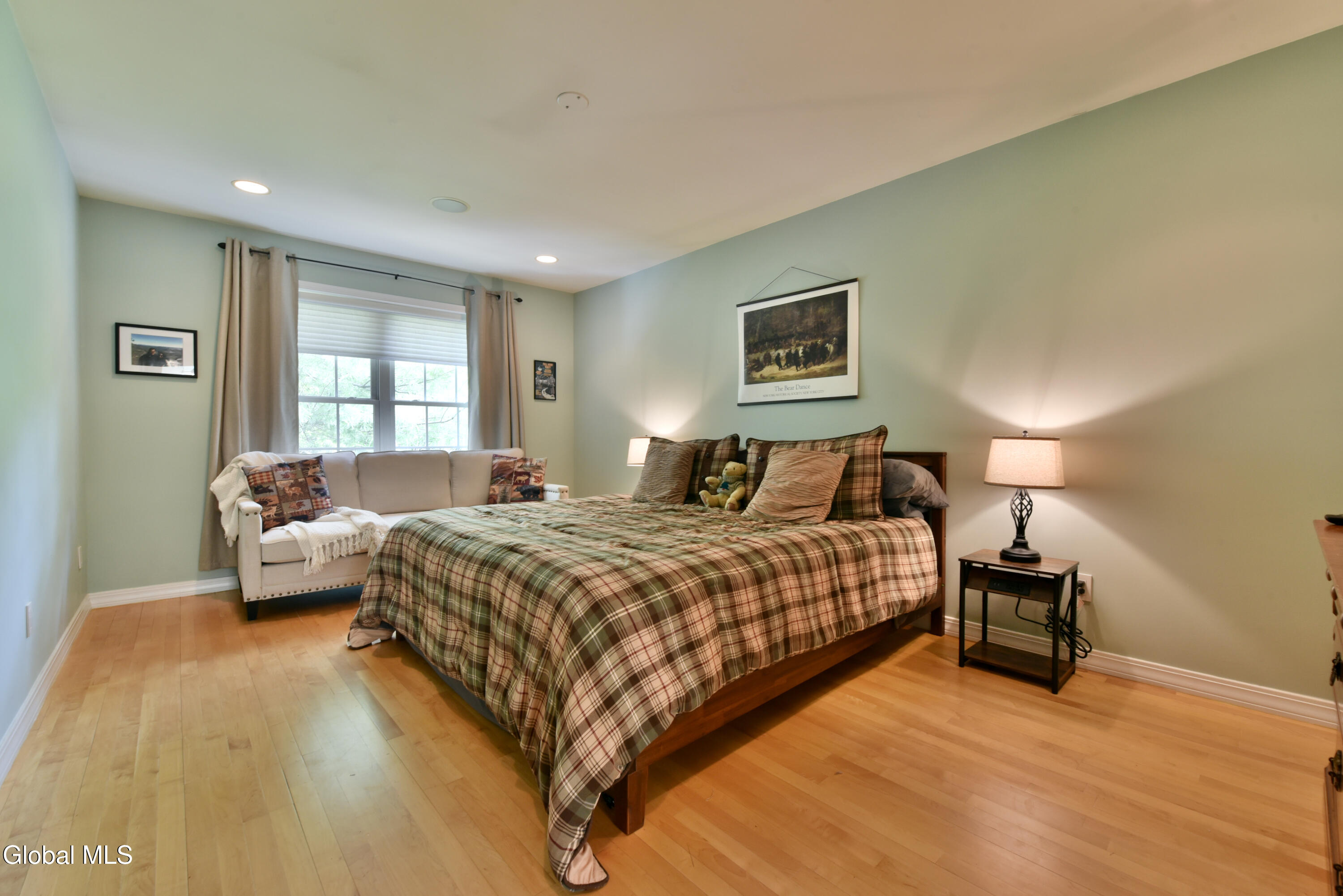 12 Tracey Court Troy NY 12180