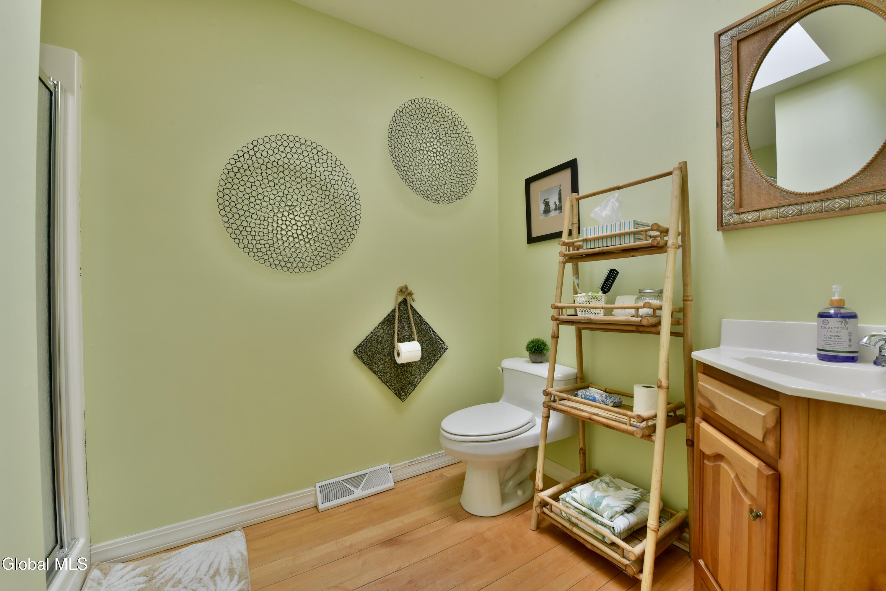 12 Tracey Court Troy NY 12180