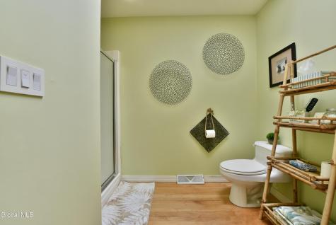 12 Tracey Court Troy NY 12180
