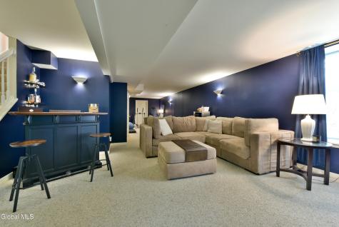 12 Tracey Court Troy NY 12180