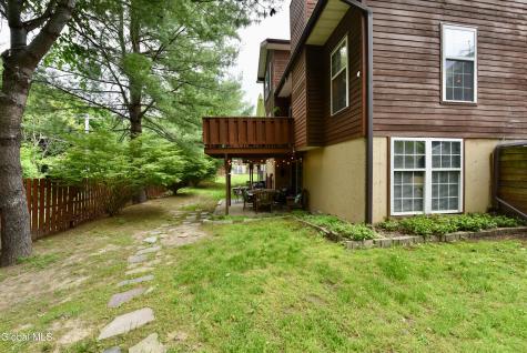 12 Tracey Court Troy NY 12180