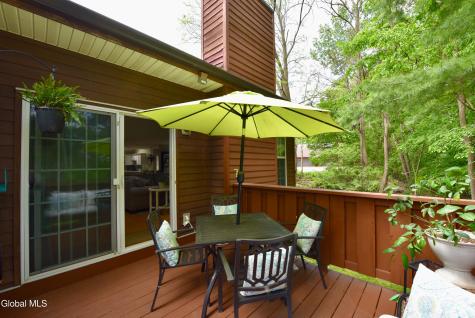 12 Tracey Court Troy NY 12180