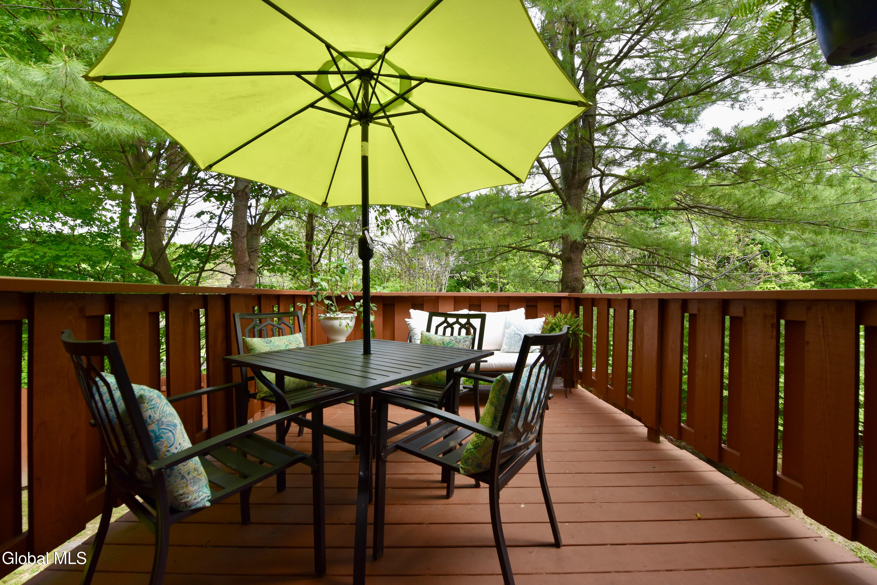 12 Tracey Court Troy NY 12180