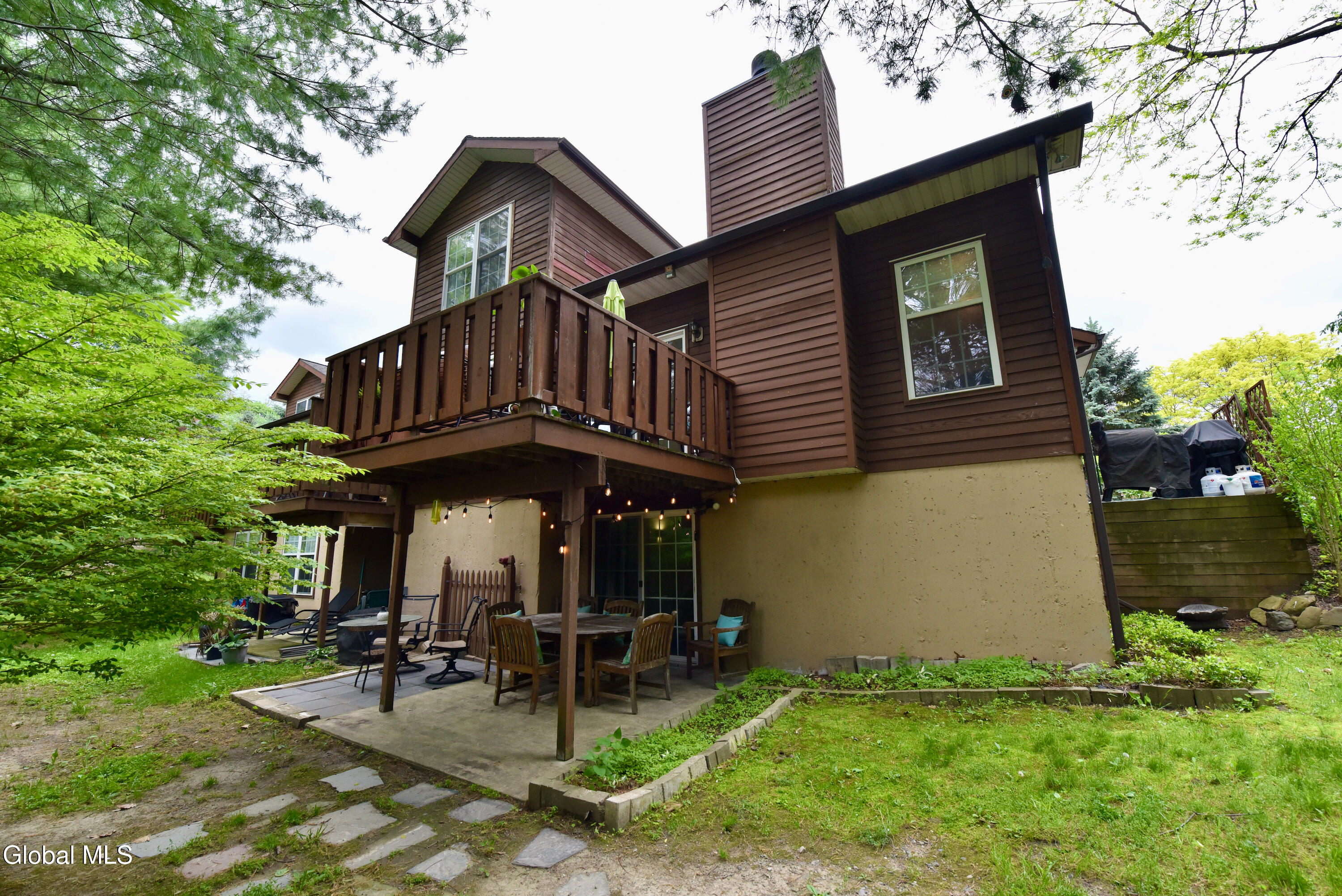 12 Tracey Court Troy NY 12180
