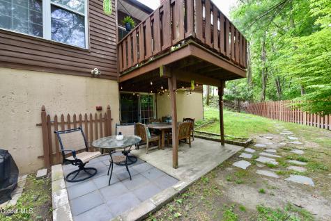 12 Tracey Court Troy NY 12180