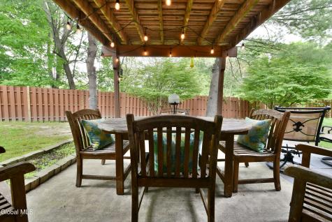 12 Tracey Court Troy NY 12180