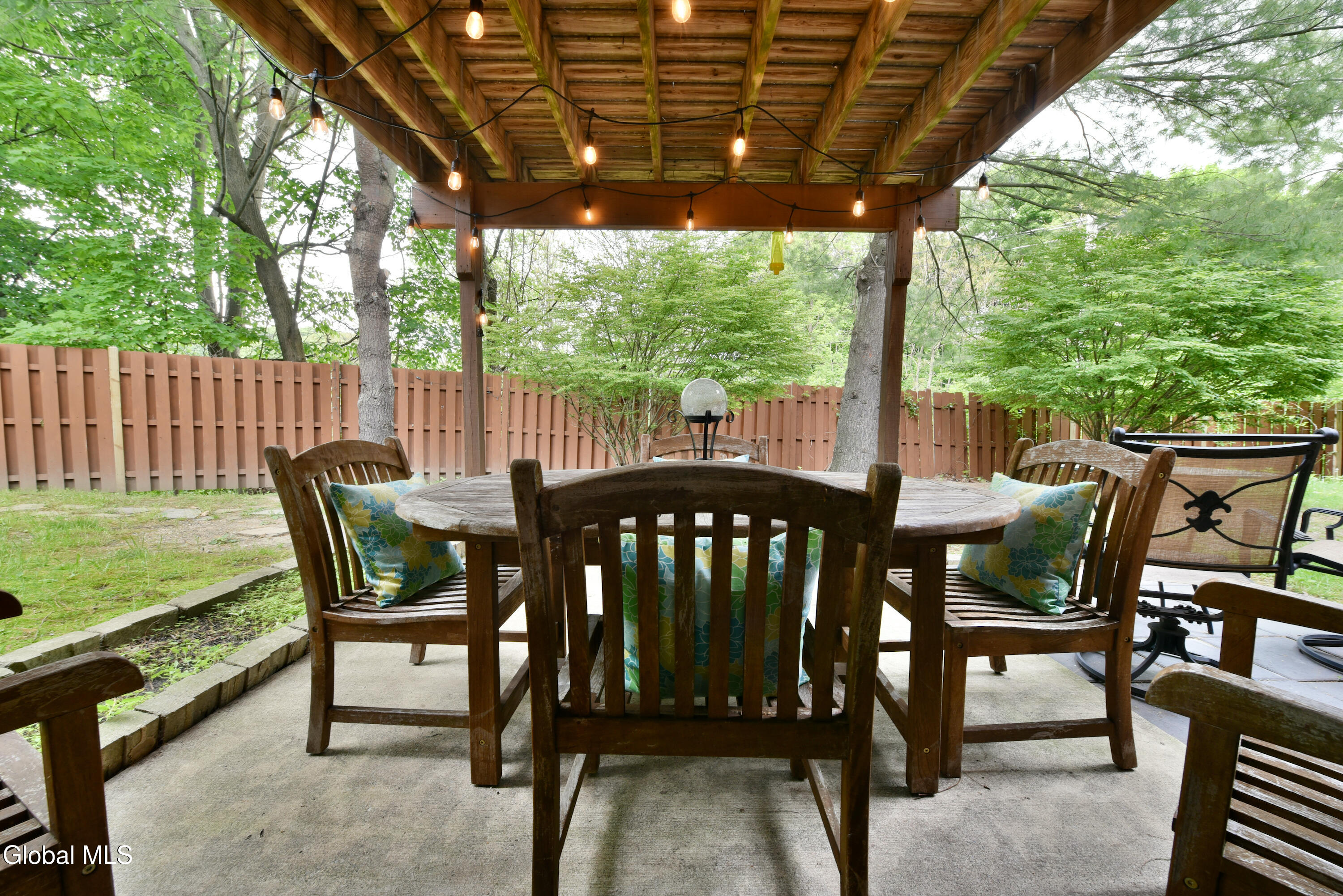 12 Tracey Court Troy NY 12180