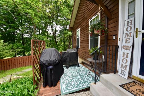 12 Tracey Court Troy NY 12180