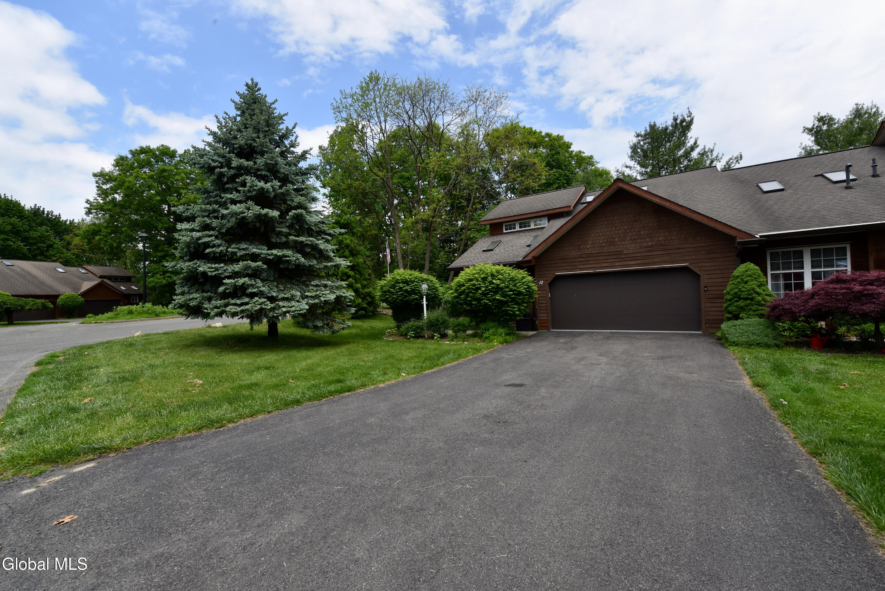 12 Tracey Court Troy NY 12180
