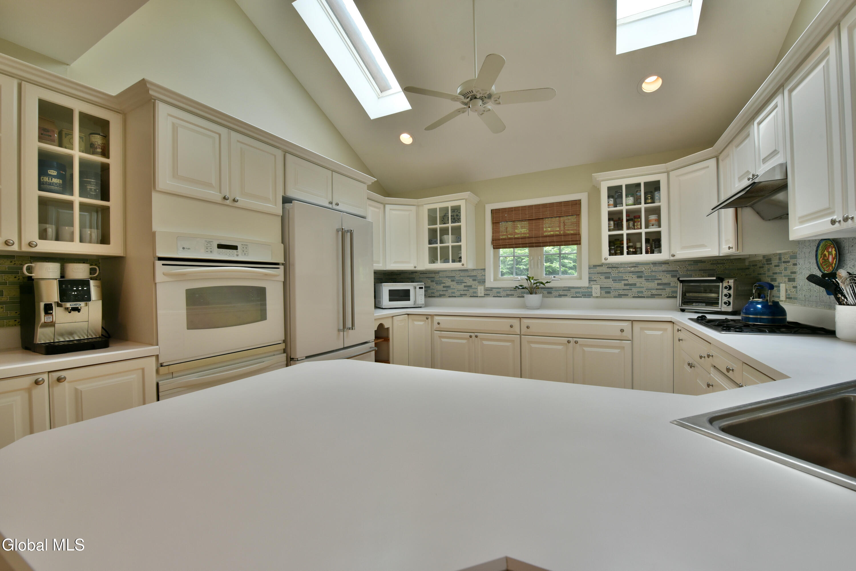 12 Tracey Court Troy NY 12180