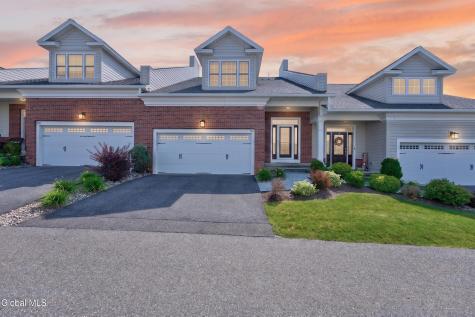 86 Cambridge Way Latham NY 12110