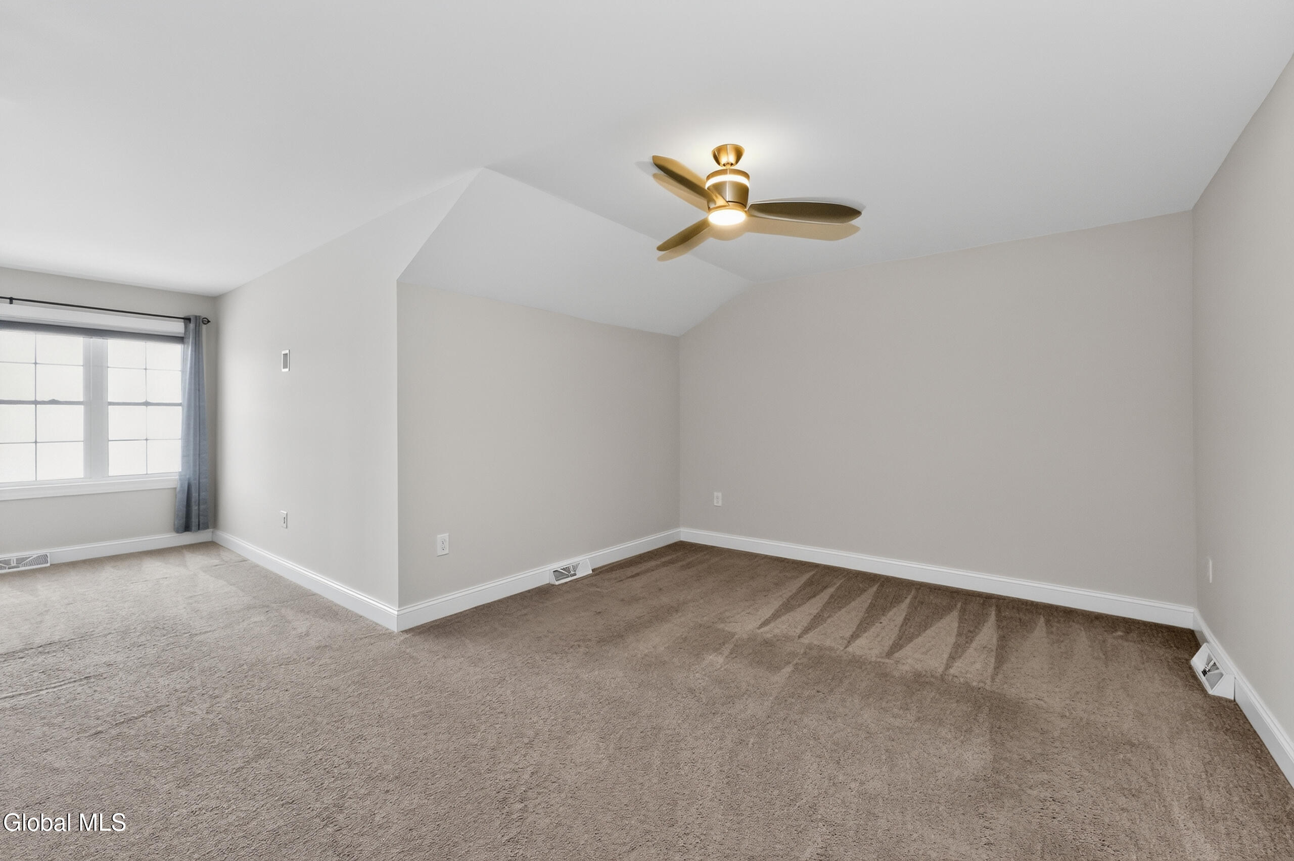 86 Cambridge Way Latham NY 12110