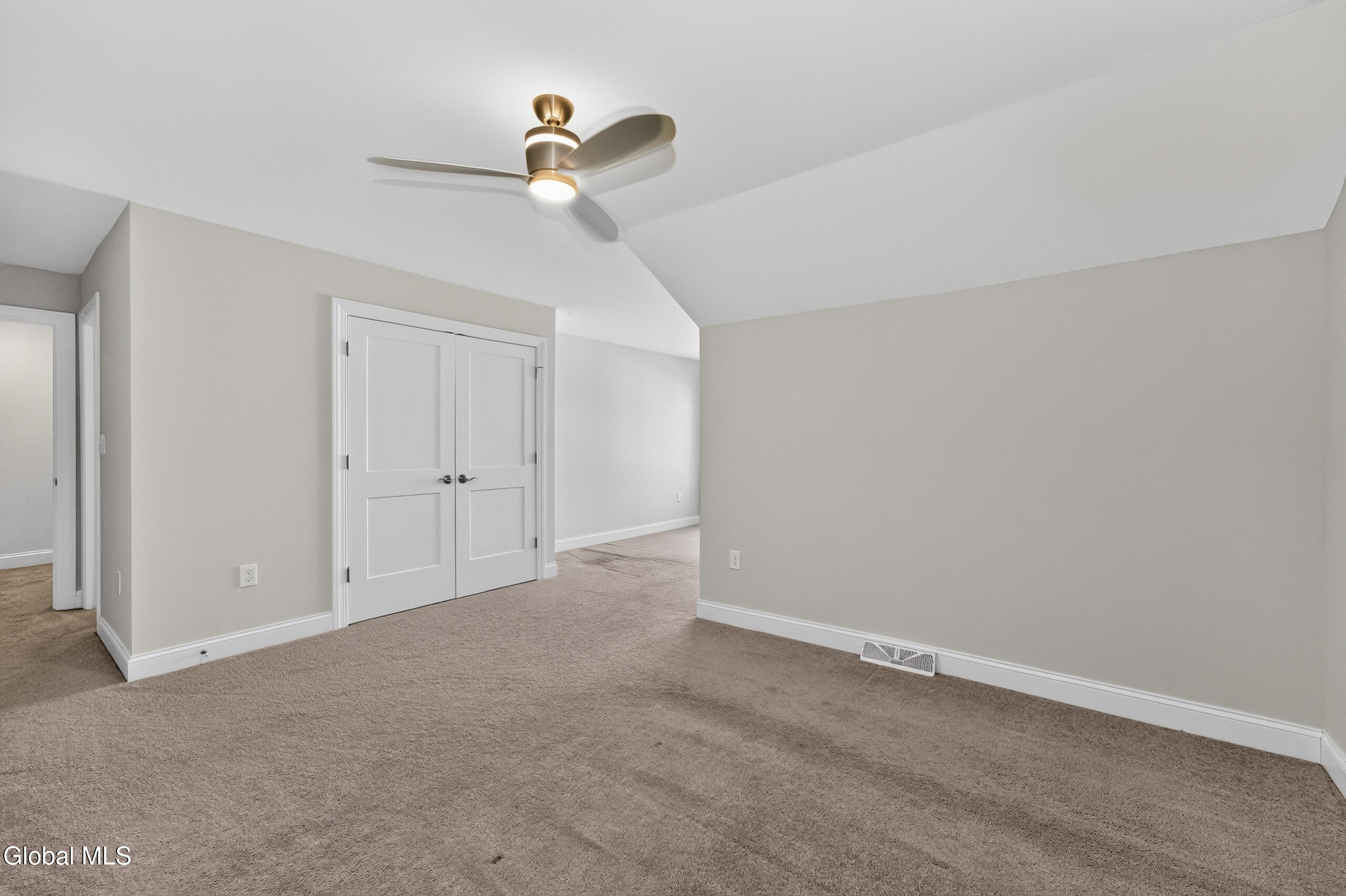 86 Cambridge Way Latham NY 12110