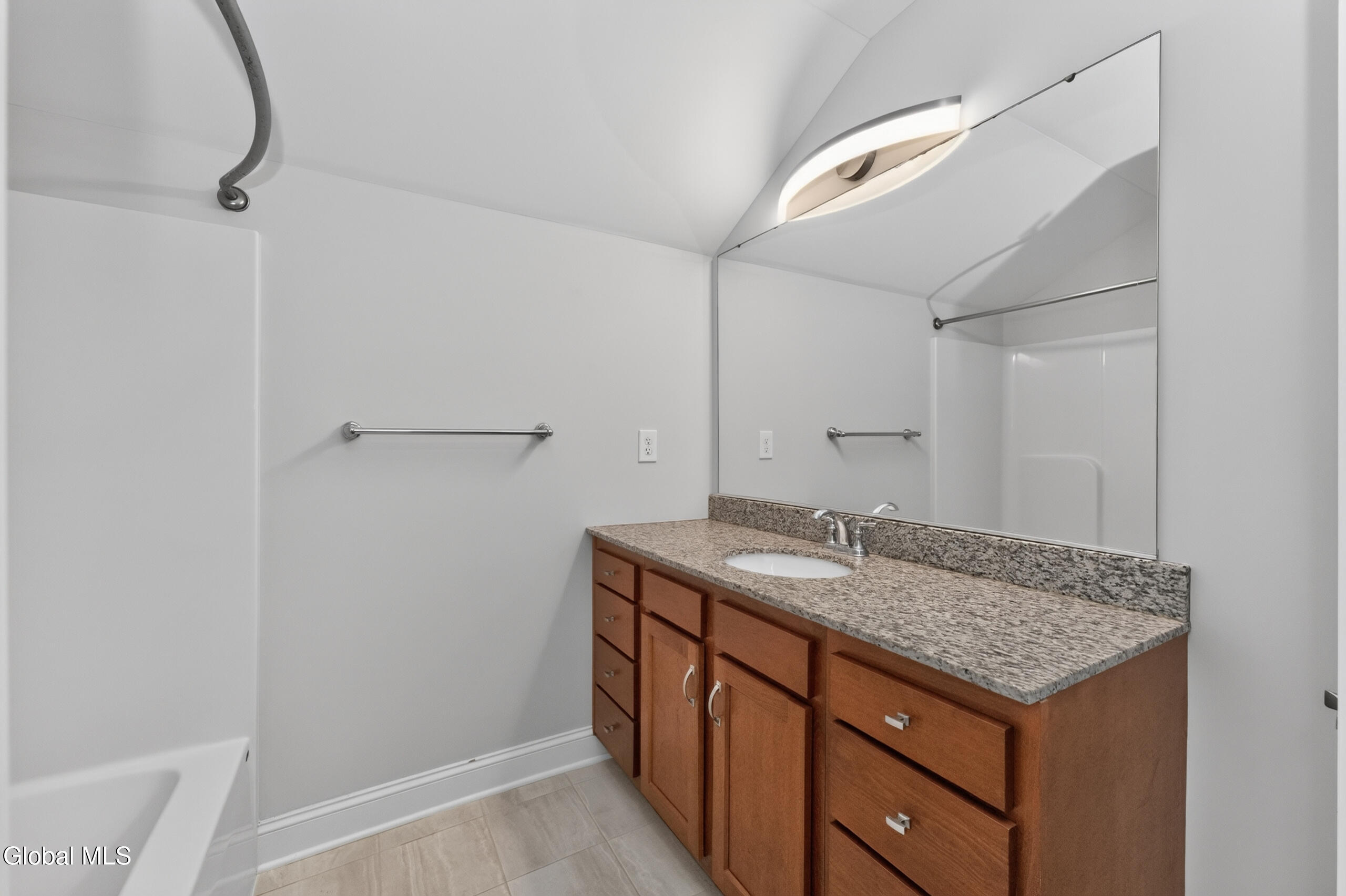 86 Cambridge Way Latham NY 12110