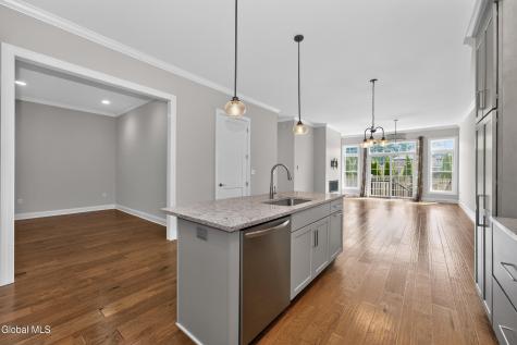 86 Cambridge Way Latham NY 12110