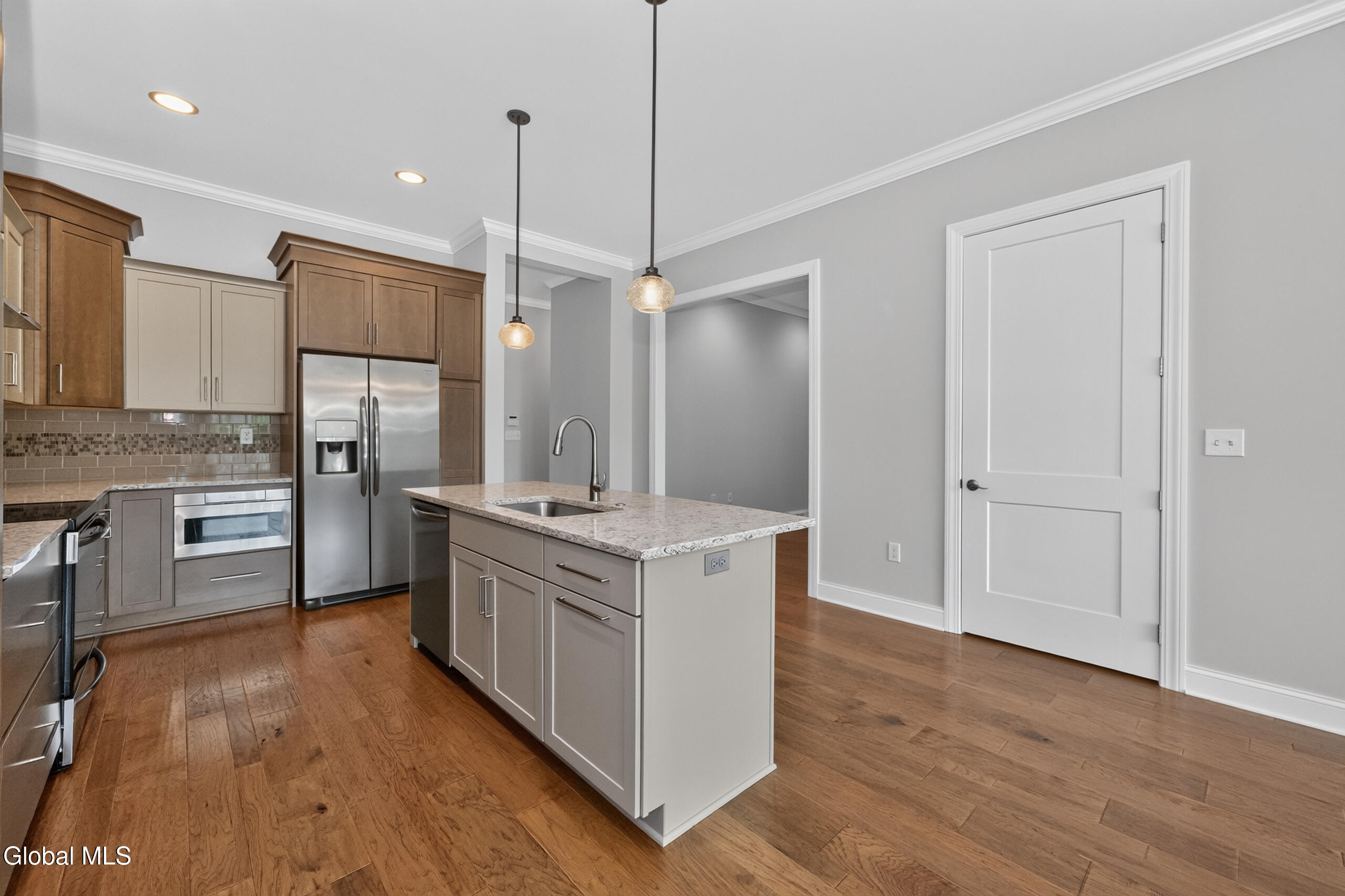 86 Cambridge Way Latham NY 12110