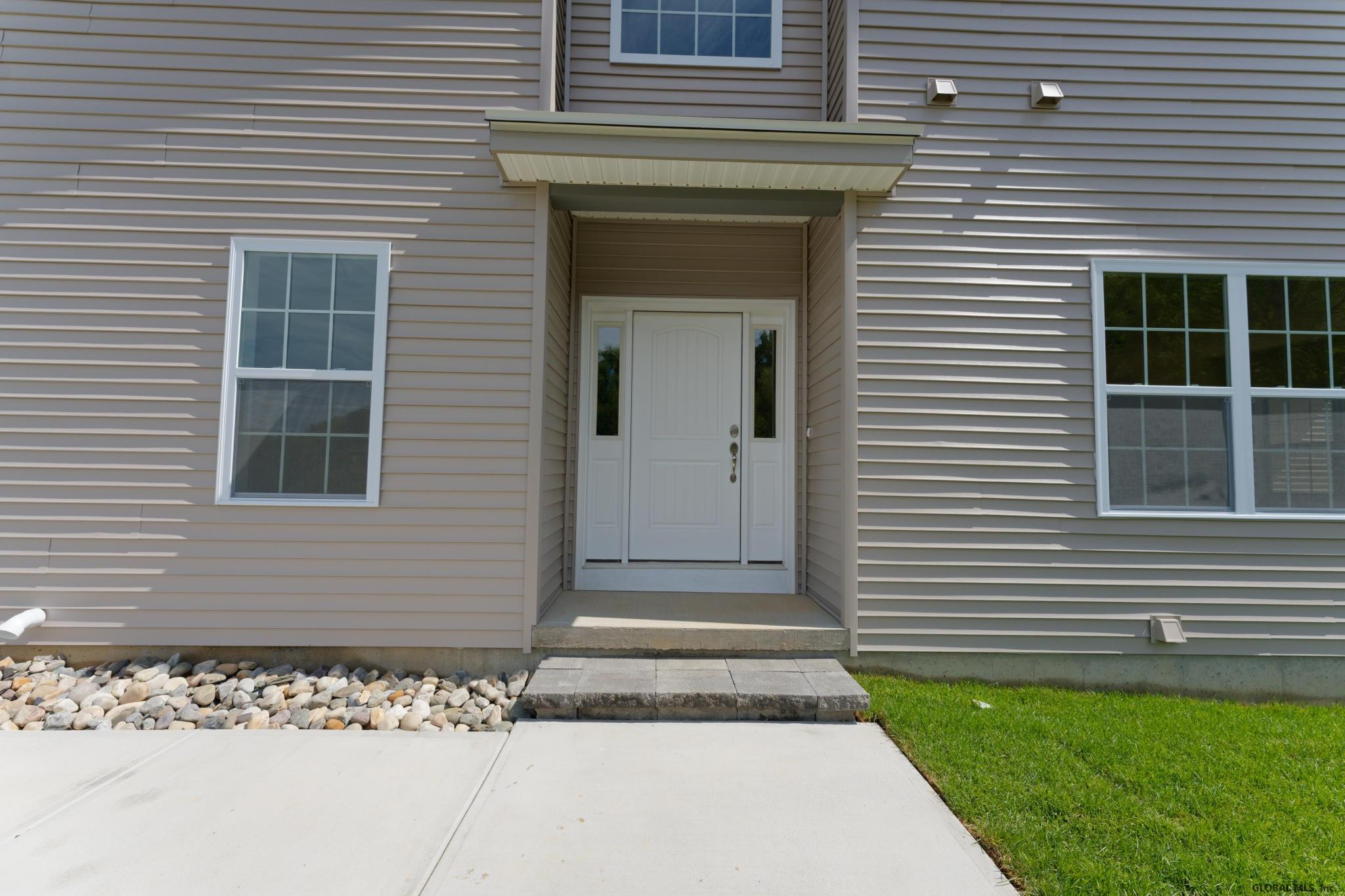 1002 Kristina Loop Troy NY 12180