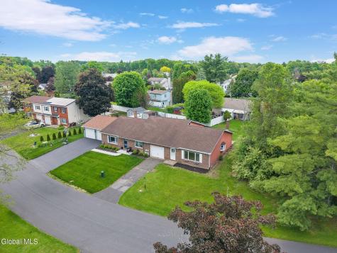 15 Olympian Drive Slingerlands NY 12159