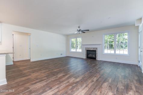 10 Hawthorne Place Glenville NY 12302
