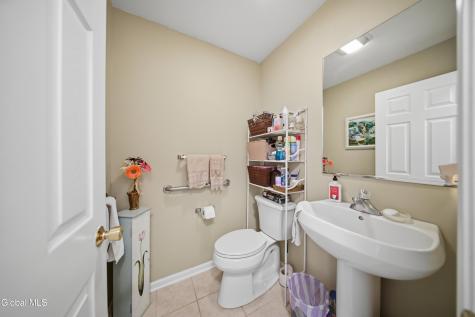 152 Harvard Road Watervliet NY 12189