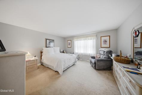 152 Harvard Road Watervliet NY 12189