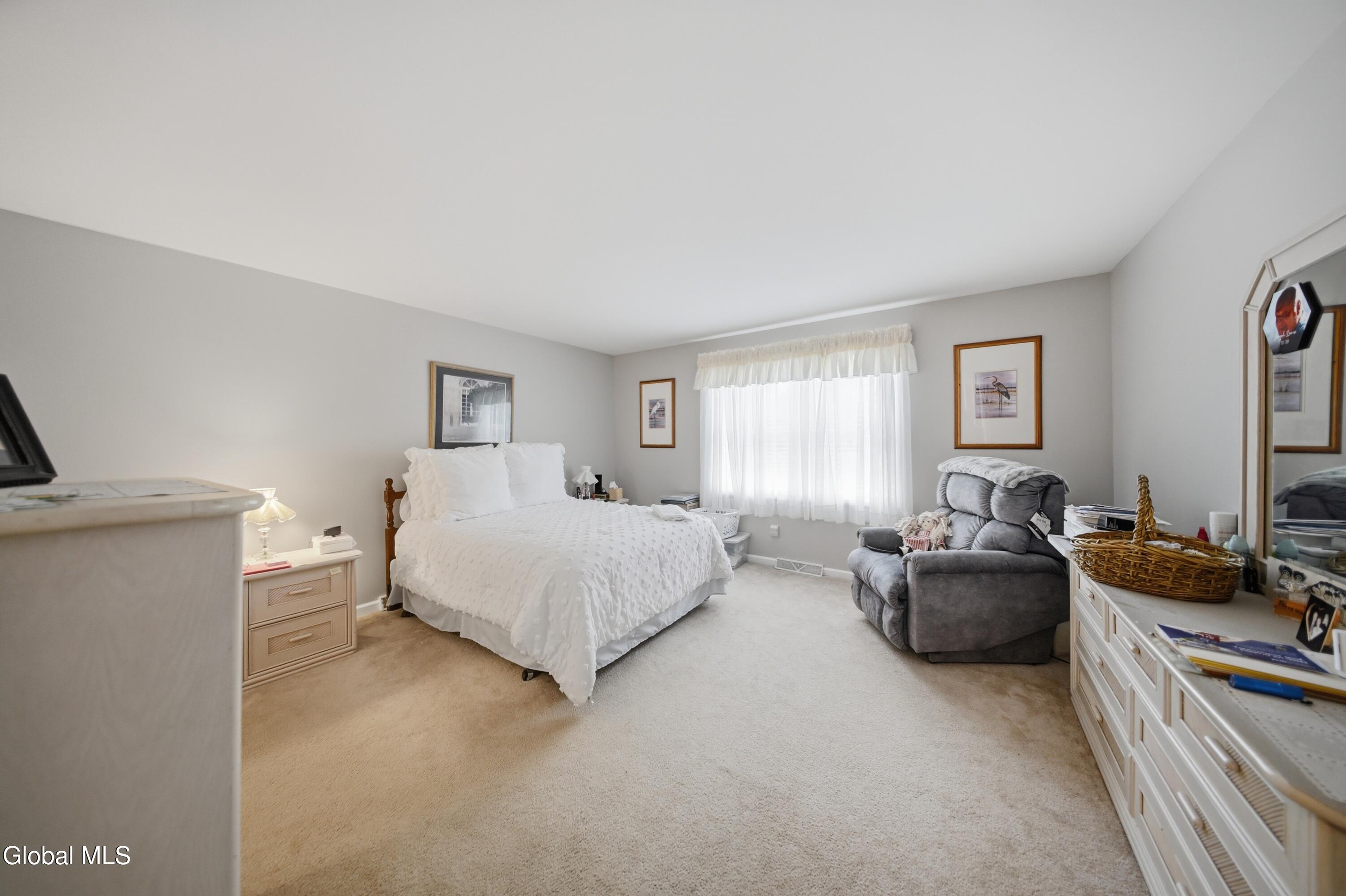152 Harvard Road Watervliet NY 12189