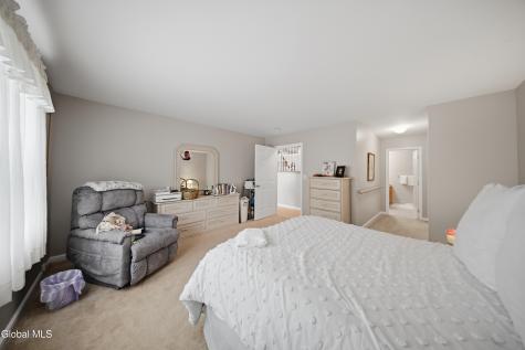 152 Harvard Road Watervliet NY 12189