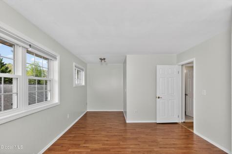 149 Hague Boulevard Glenmont NY 12077